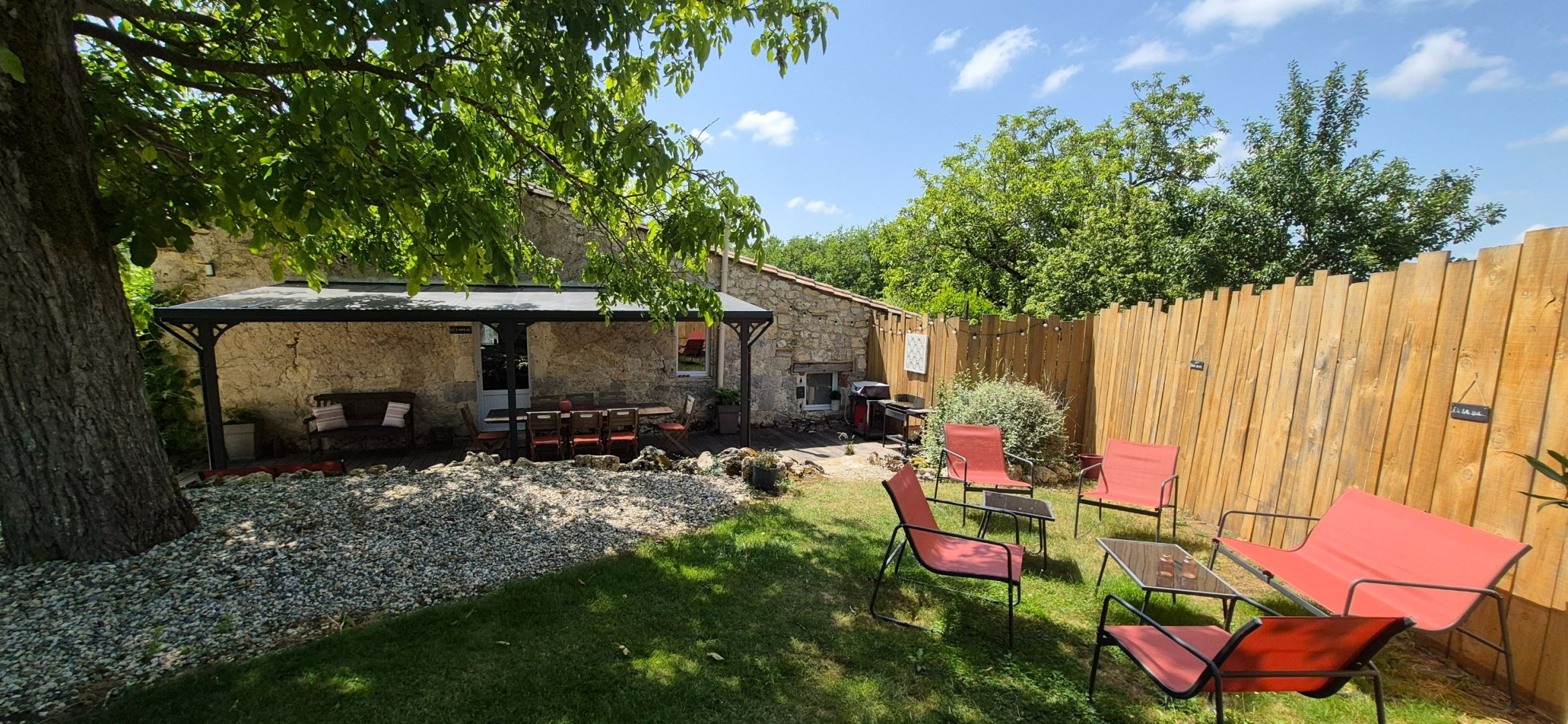 propriété 20 Pièces en vente sur SEMBAS (47360)