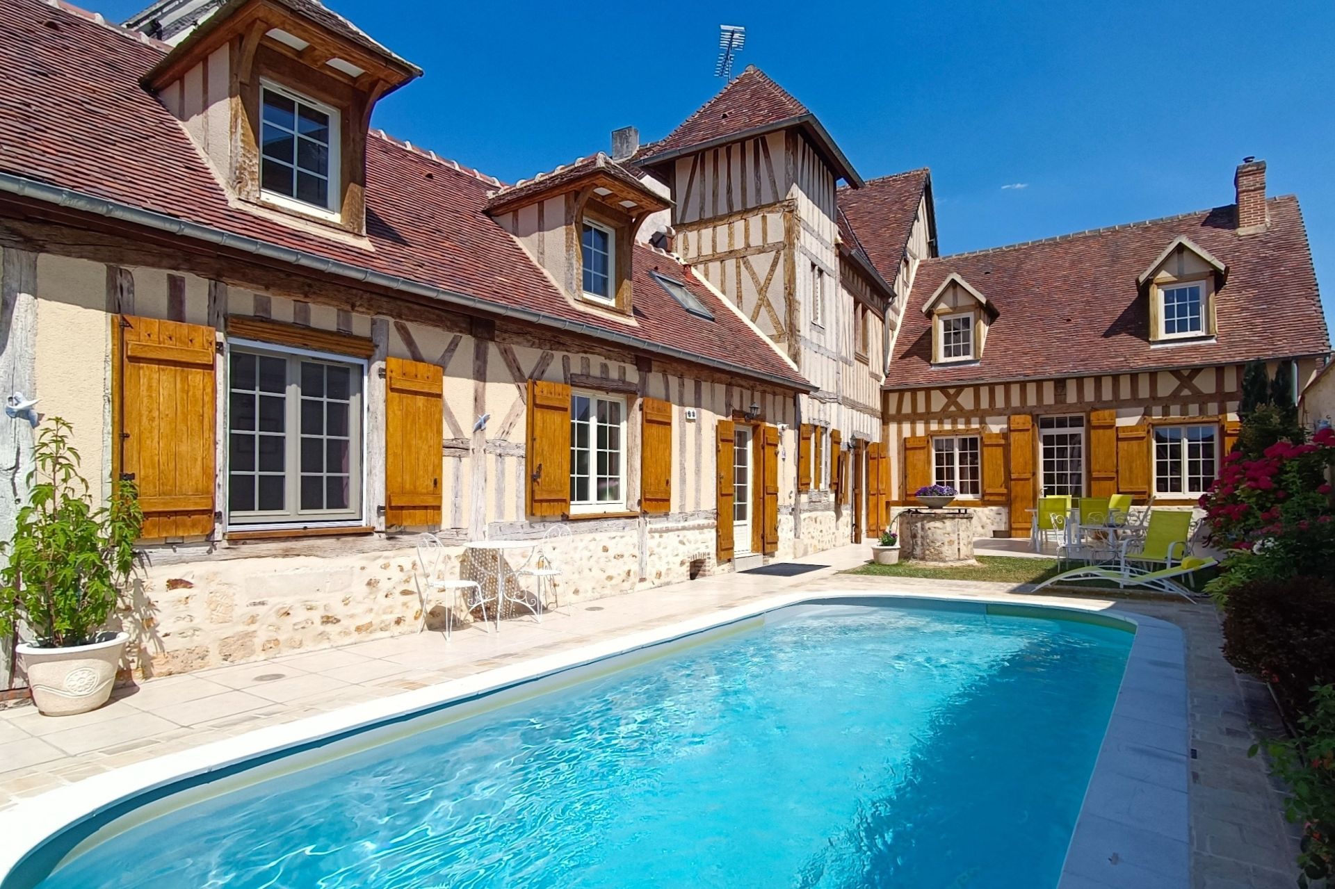 Maison 9 pièces 232 m² · à Nonancourt · 232 m² · 585 000 €