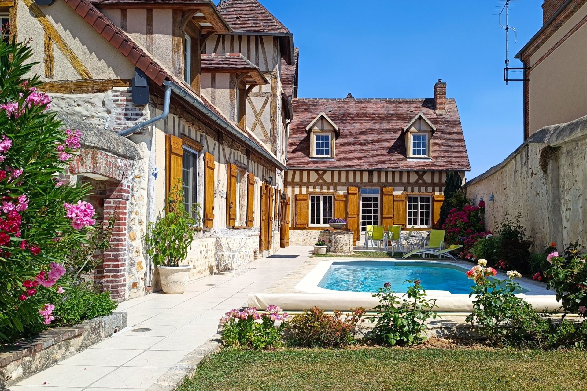 house 9 rooms for sale on NONANCOURT (27320)