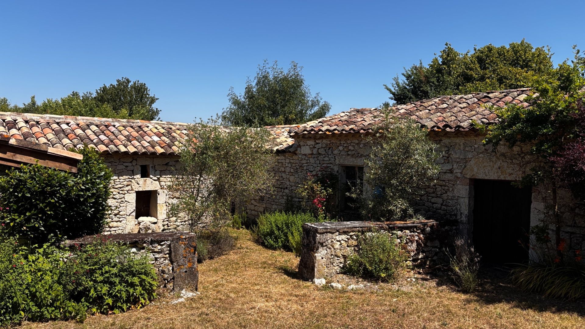 house 6 rooms for sale on MONTAIGU DE QUERCY (82150)