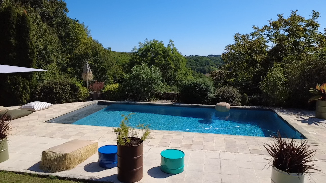 property 10 rooms for sale on ROQUECOR (82150)