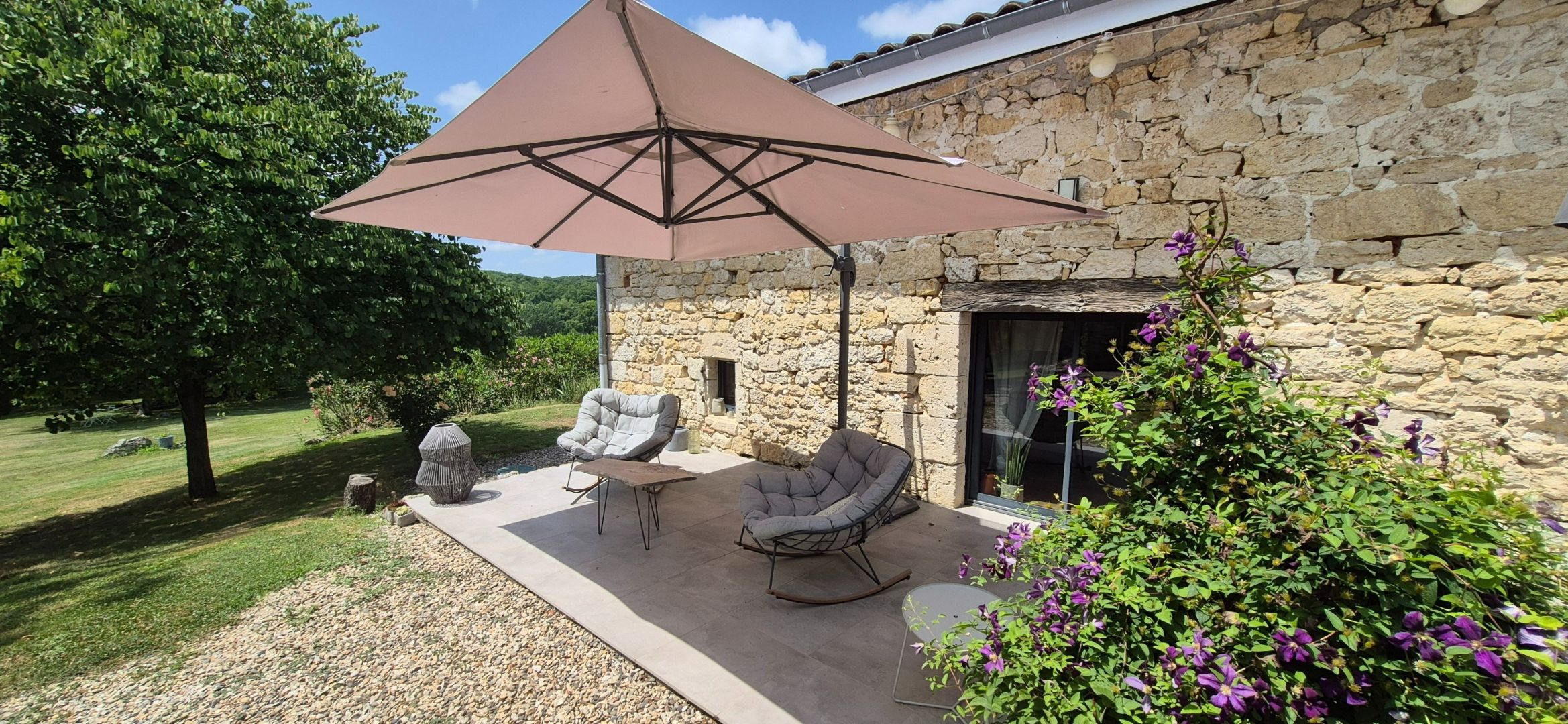 propriété 20 Pièces en vente sur DOLMAYRAC (47110)