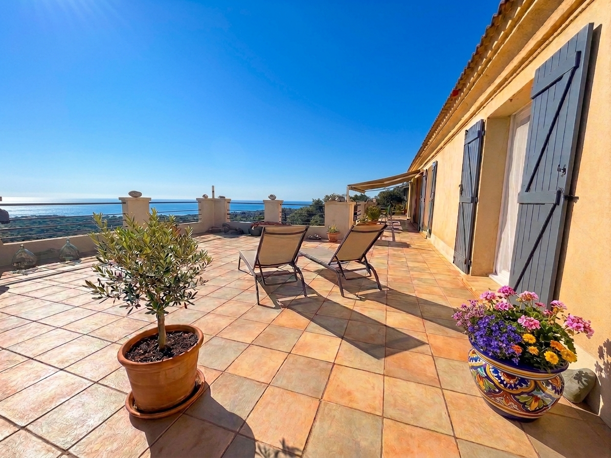 Vente Maison 8&nbsp;Pièces 236&nbsp;m² Chiatra