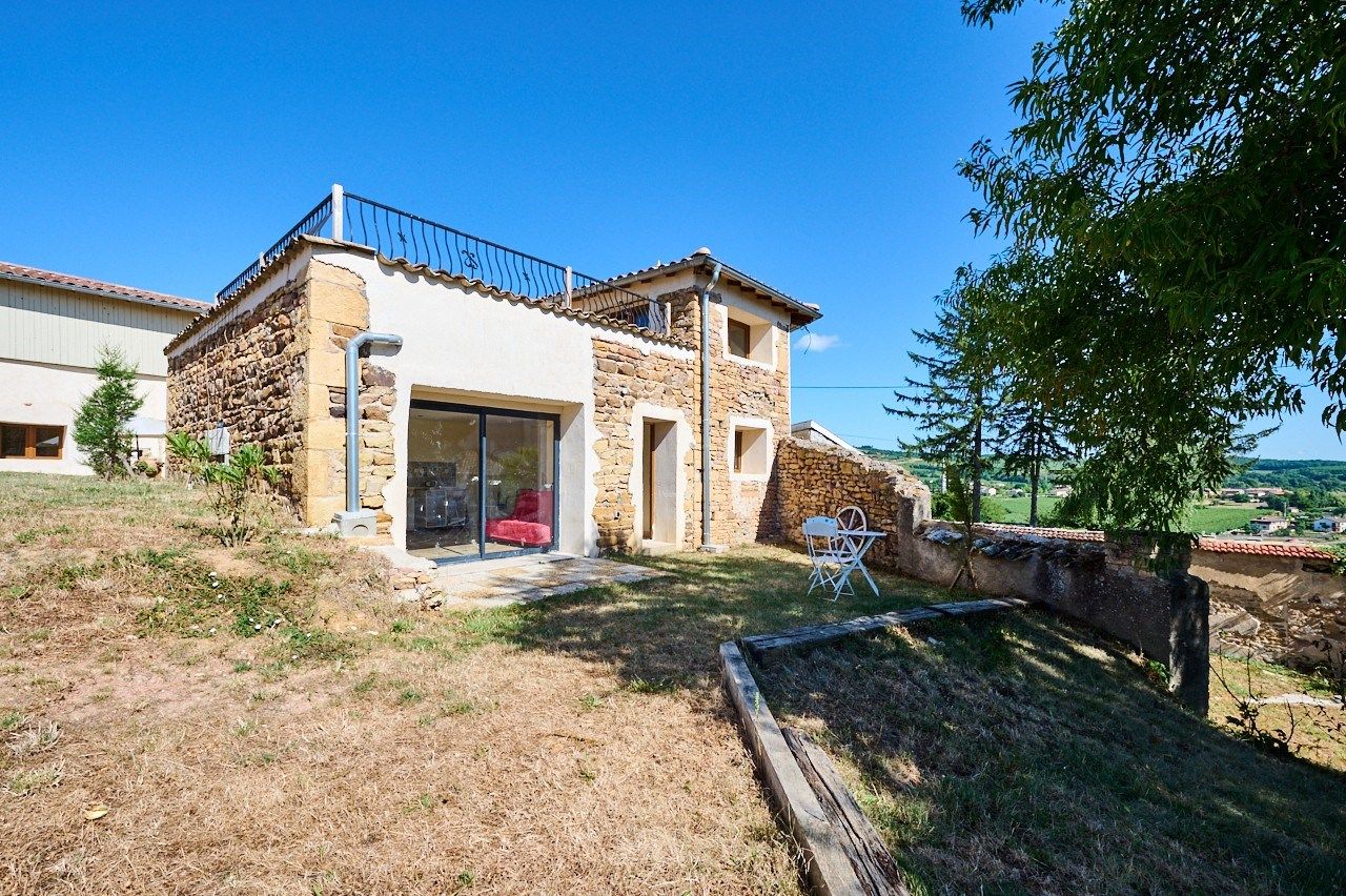 maison 6 Pièces en vente sur ST AMOUR BELLEVUE (71570)