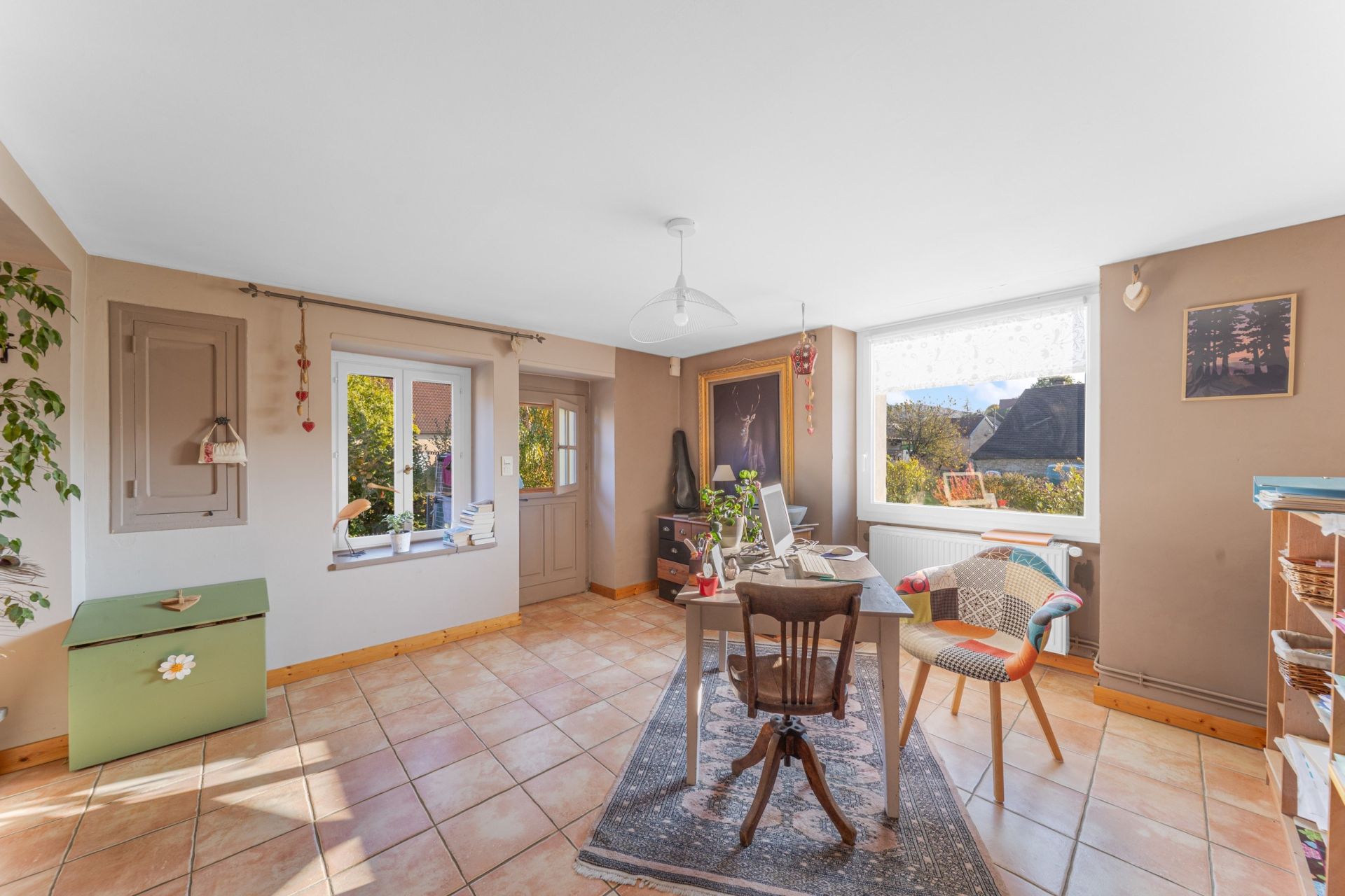 house 10 rooms for sale on PUPILLIN (39600)