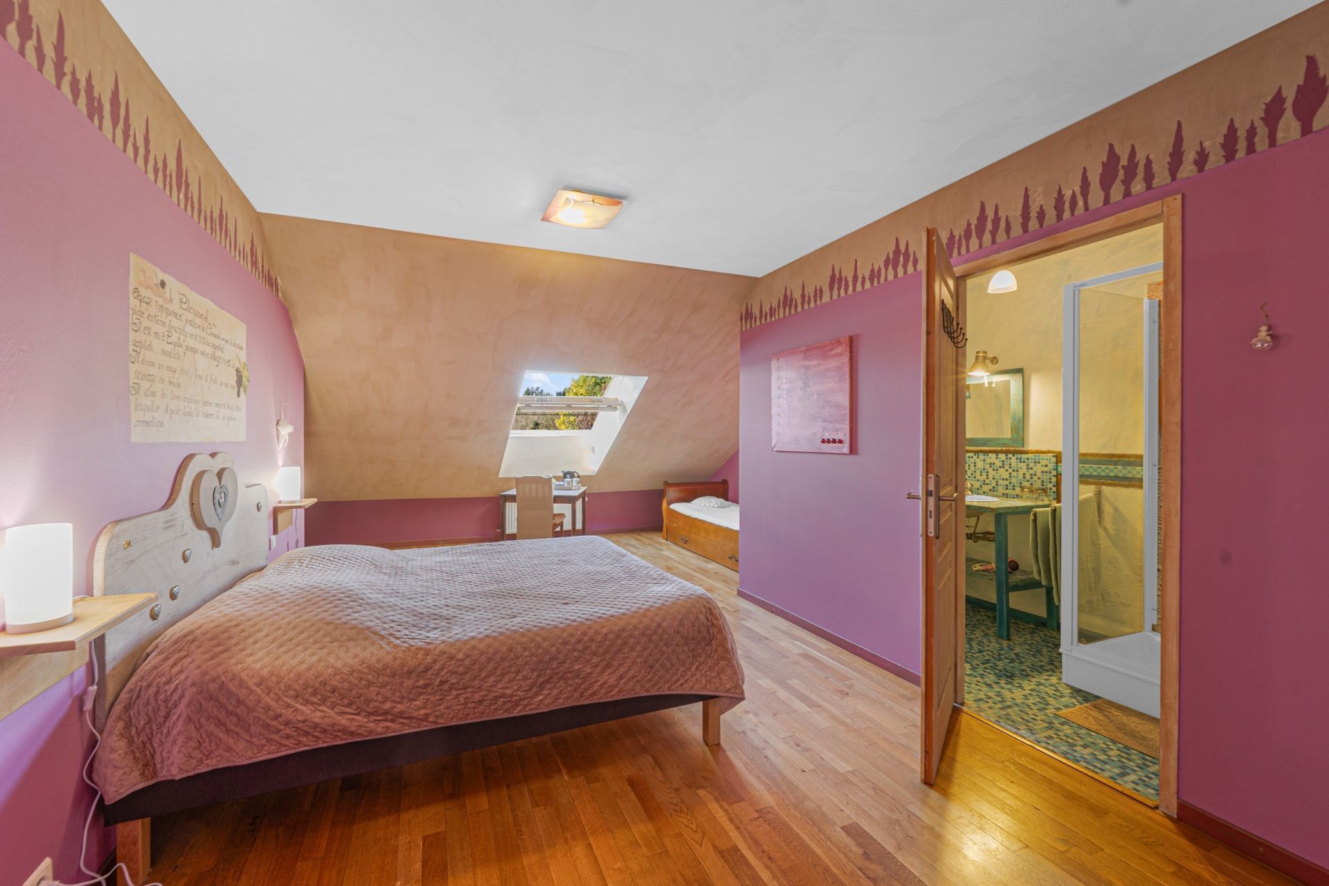 house 10 rooms for sale on PUPILLIN (39600)