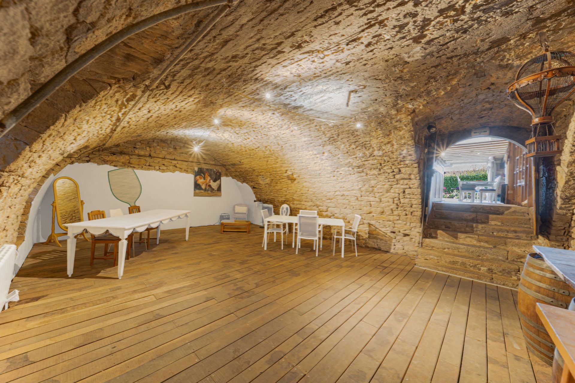 house 10 rooms for sale on PUPILLIN (39600)