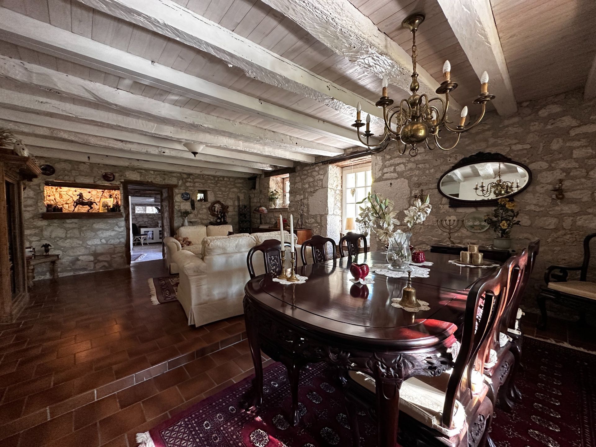 propriété 7 Pièces en vente sur ANTHE (47370)