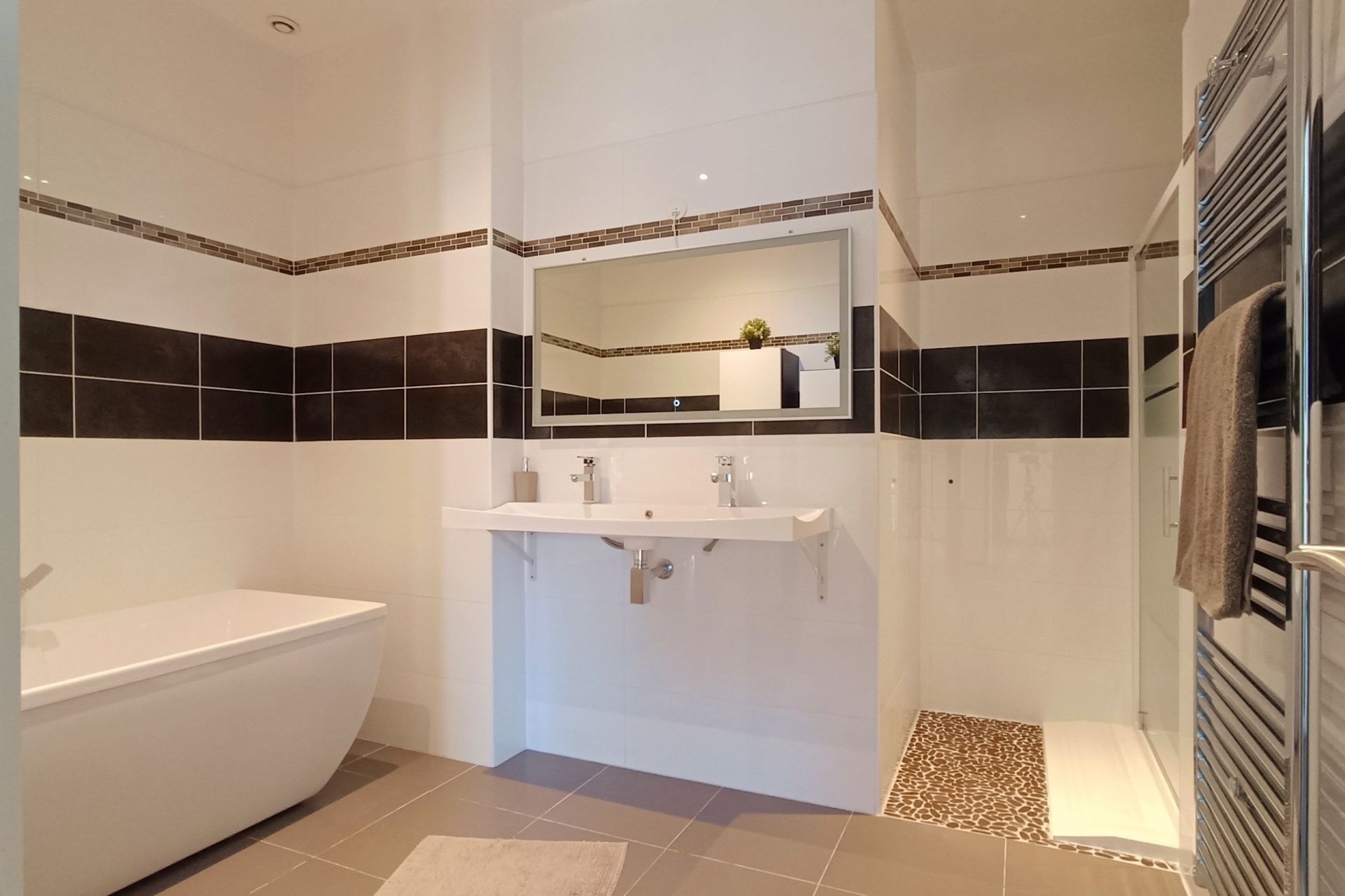 maison contemporaine 6 Pièces en vente sur ST ANDRE DE L EURE (27220)