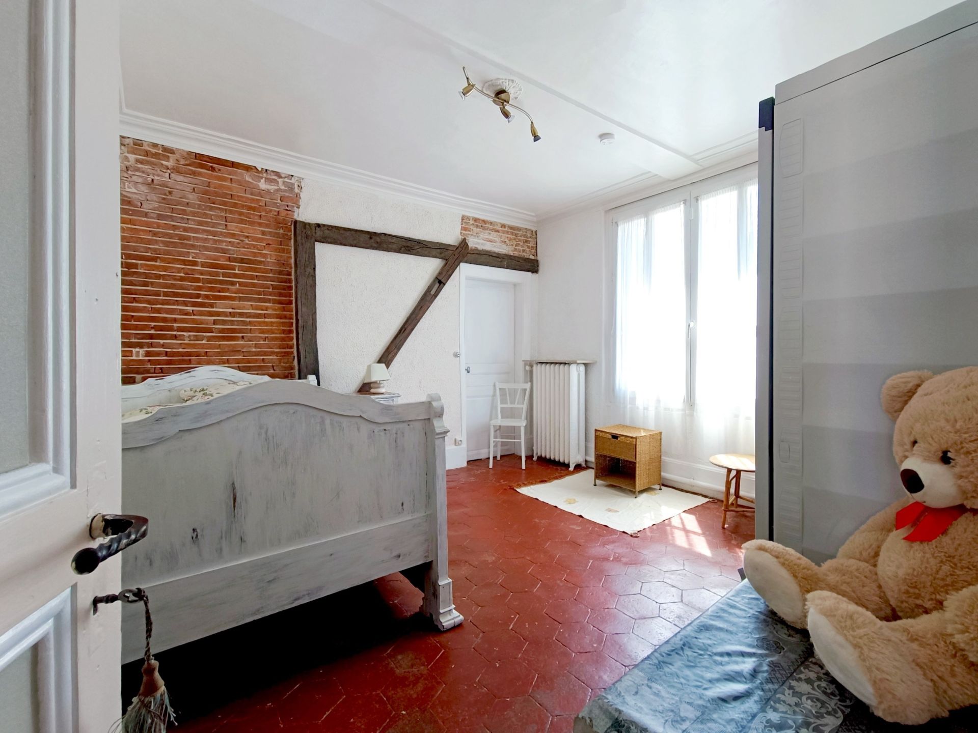 propriété 18 Pièces en vente sur CHERISY (28500)