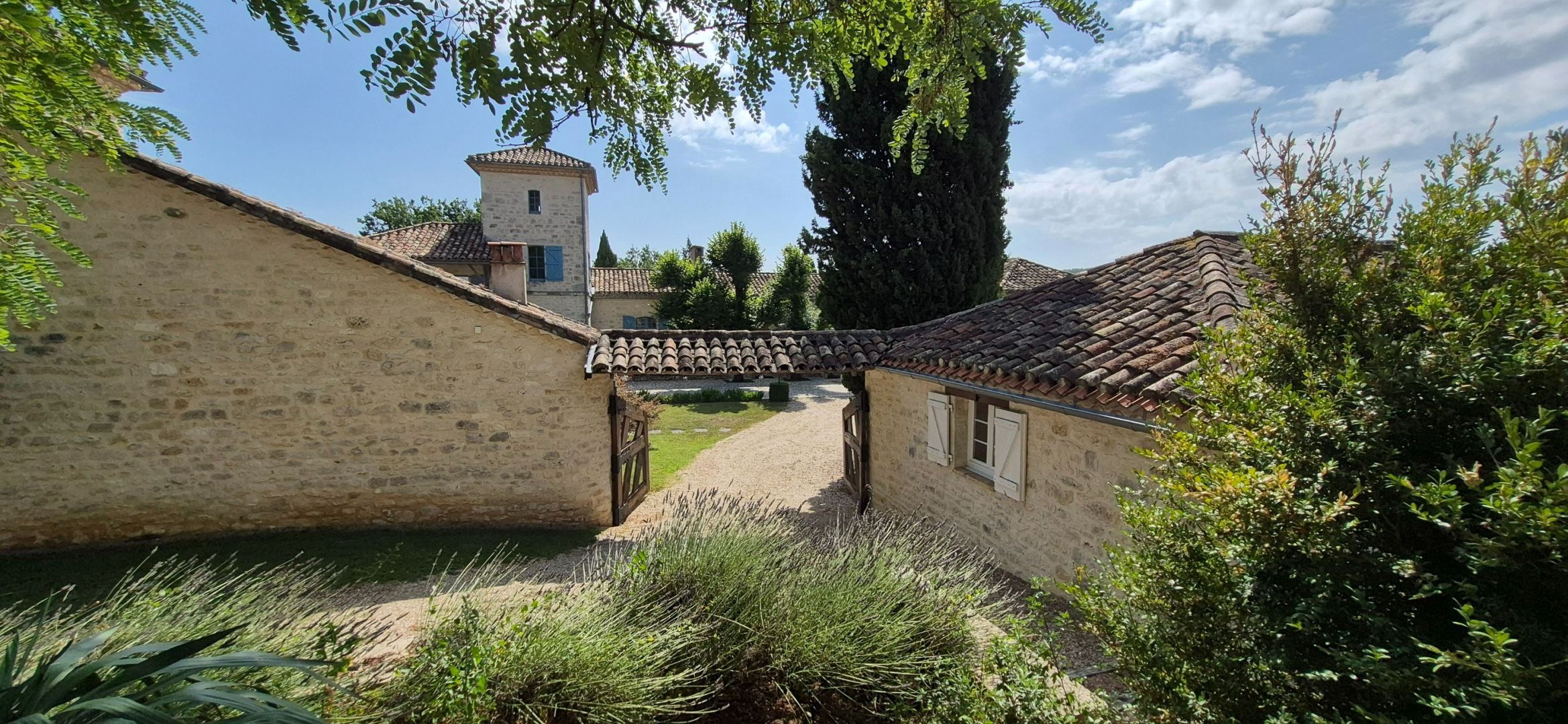 propriété 11 Pièces en vente sur MONTCUQ (46800)