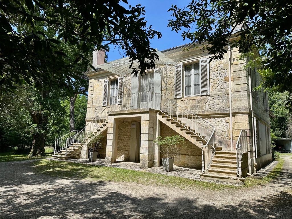 maison 12 Pièces en vente sur LE TAILLAN MEDOC (33320) - Plus de details