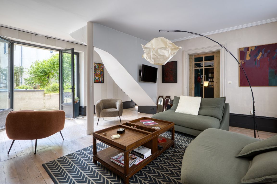 Sale House 8 rooms 206 m² Marans