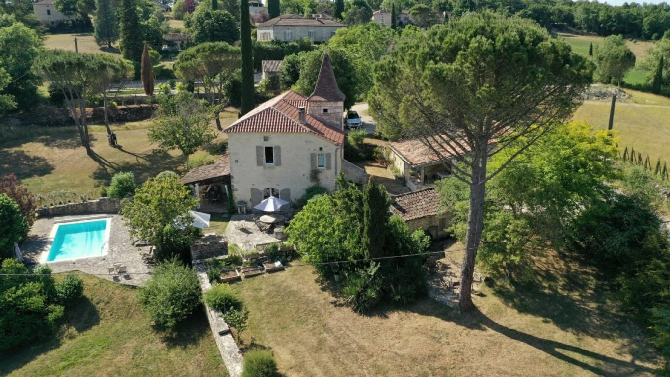 maison 10 Pièces en vente sur CARNAC ROUFFIAC (46140) - Plus de details