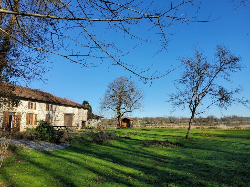 Sale House 9&nbsp;rooms 325&nbsp;m² Saint-Quentin-sur-Charente