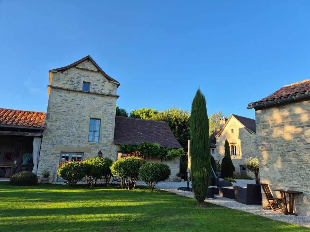 maison 14 Pièces en vente sur CAYLUS (82160) - Plus de details