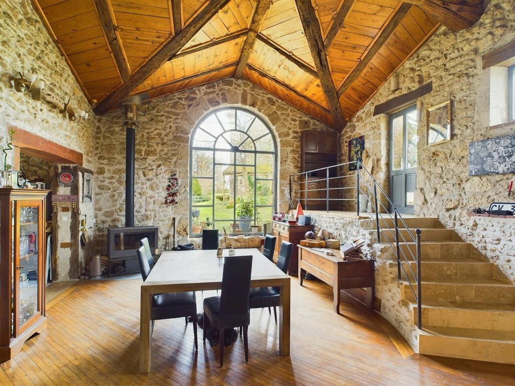 Vente Maison 10&nbsp;Pièces 292&nbsp;m² Bourg-de-Visa