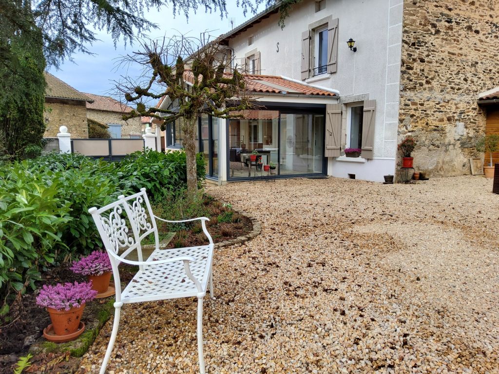 maison 5 Pièces en vente sur ORADOUR SUR VAYRES (87150) - Plus de details