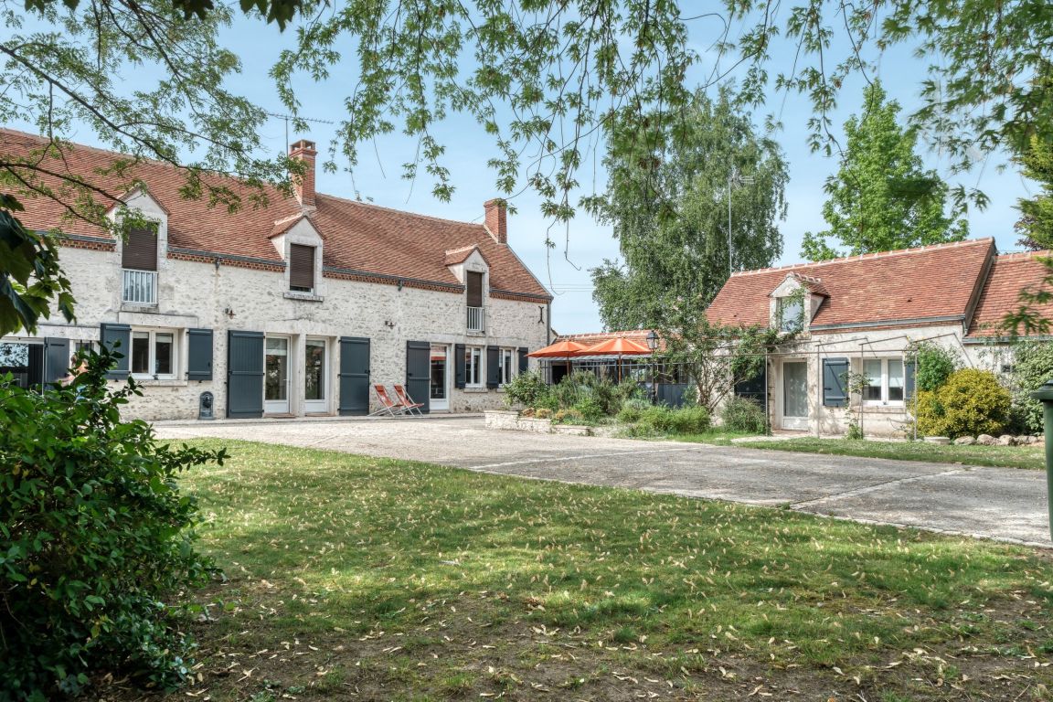 maison 6 Pièces en vente sur ST HILAIRE ST MESMIN (45160) - Plus de details