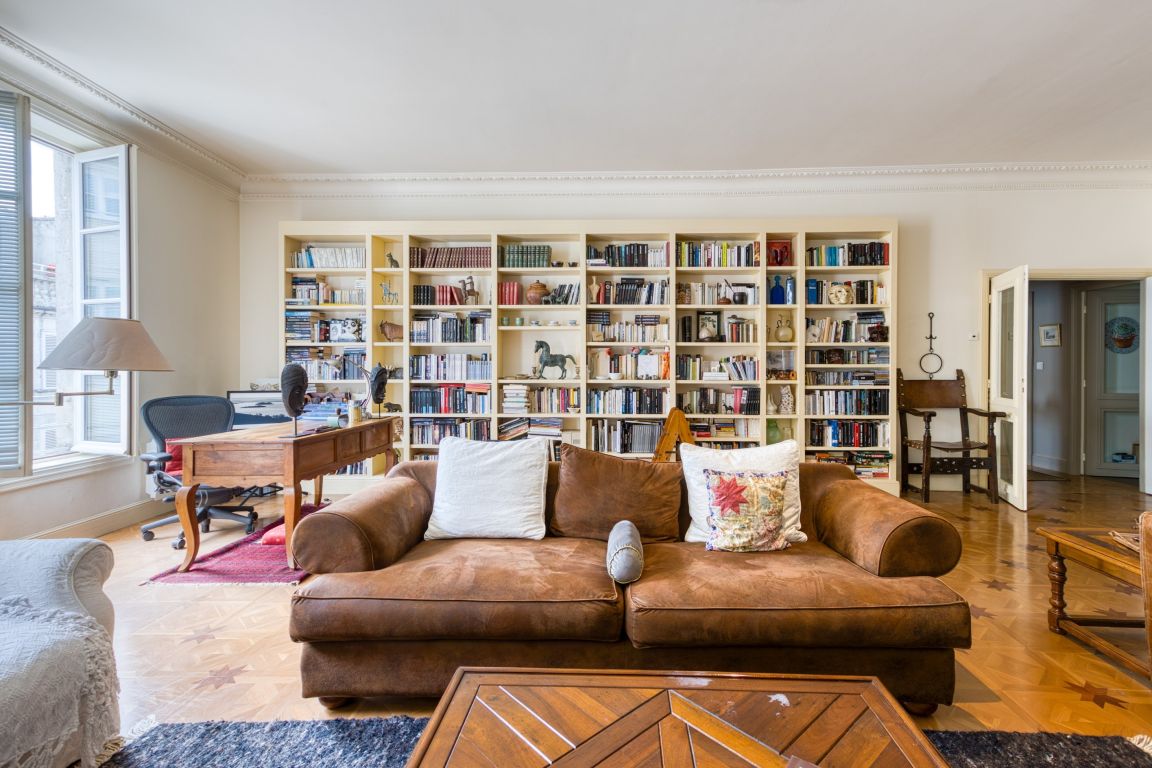 apartment 4 rooms for sale on LA ROCHELLE (17000) - See details