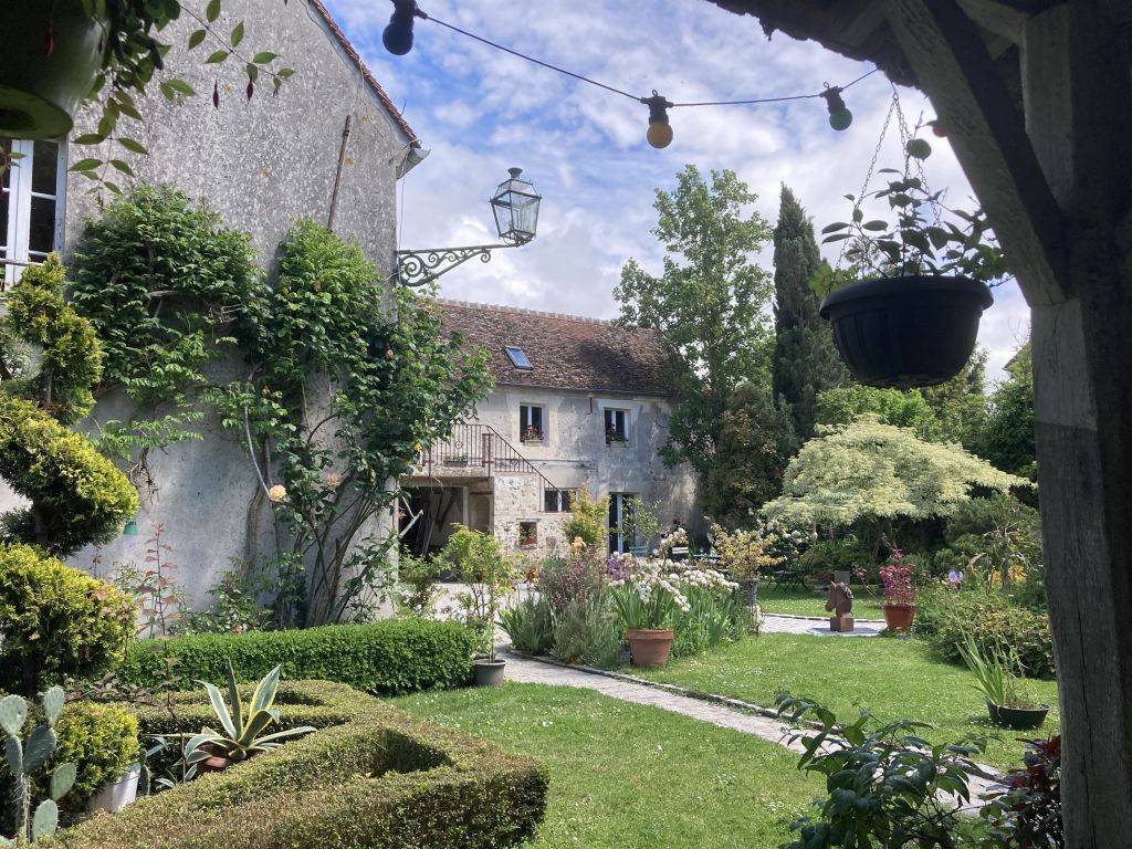 house 9 rooms for sale on JOUARRE (77640) - See details