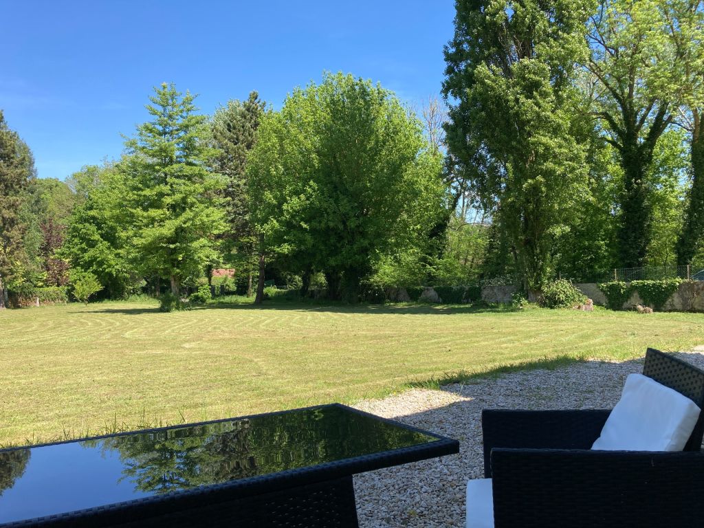 Vente Maison 12 Pièces 470 m² Luzancy