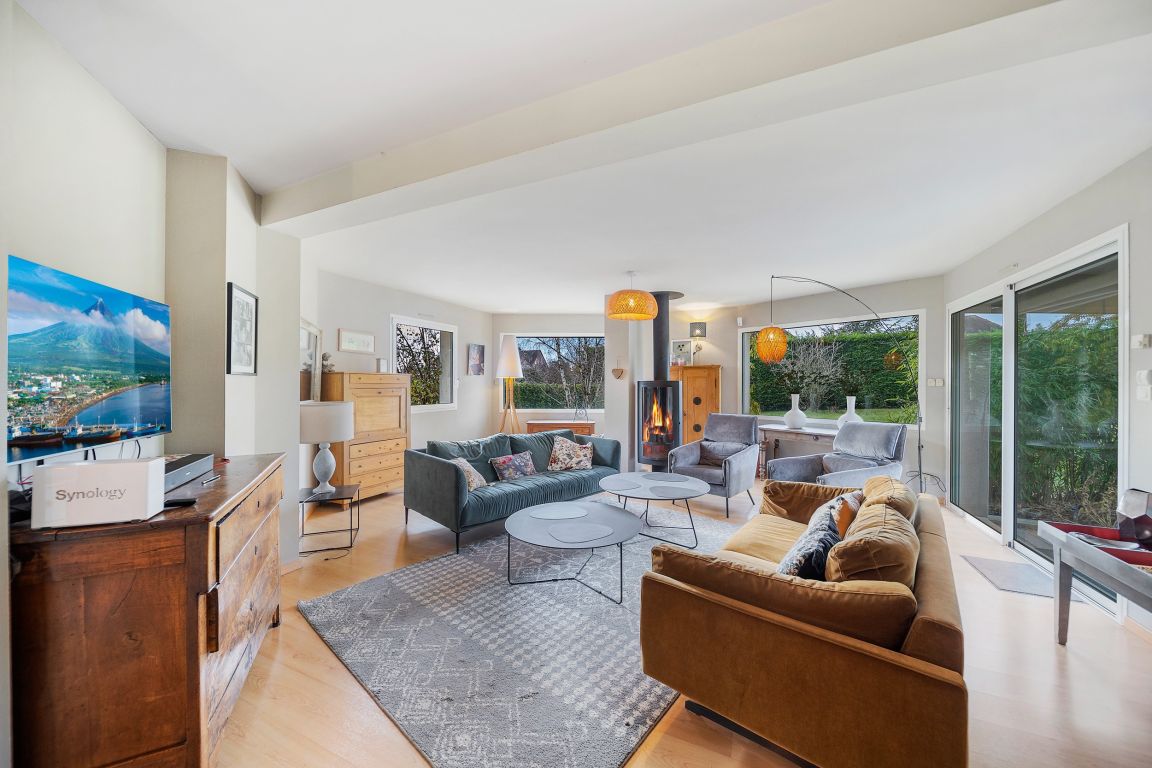 maison d'architecte 8 Pièces en vente sur DAIX (21121) - Plus de details