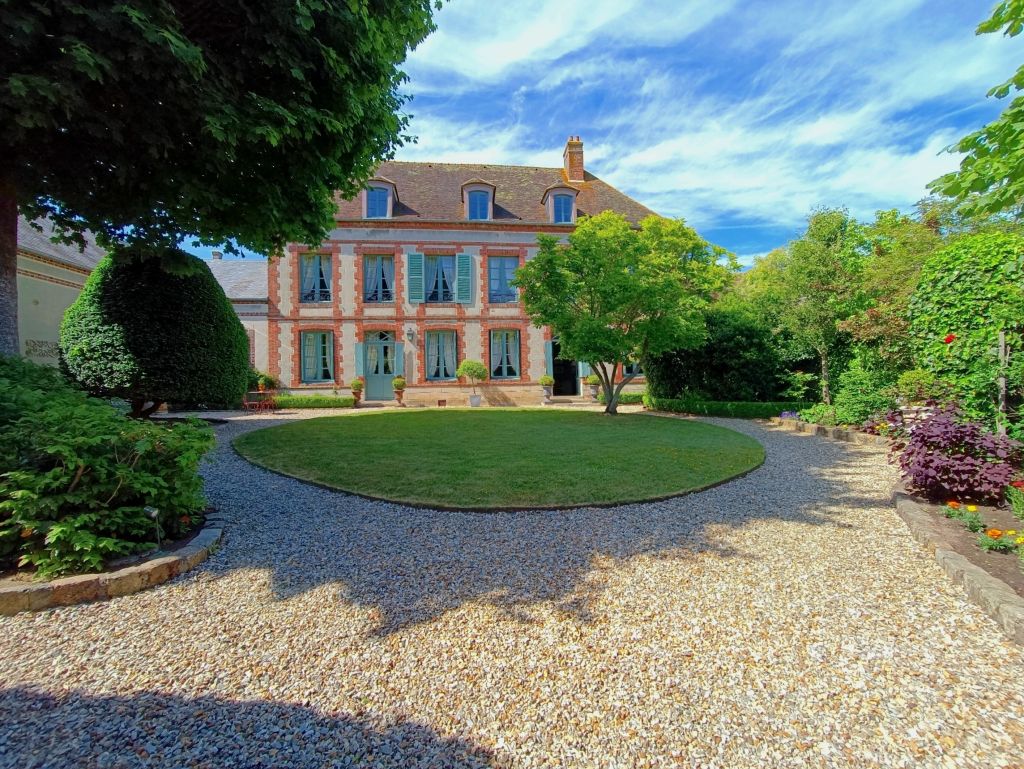 hôtel particulier 16 Pièces en vente sur VERNEUIL D AVRE ET D ITON (27130) - Plus de details