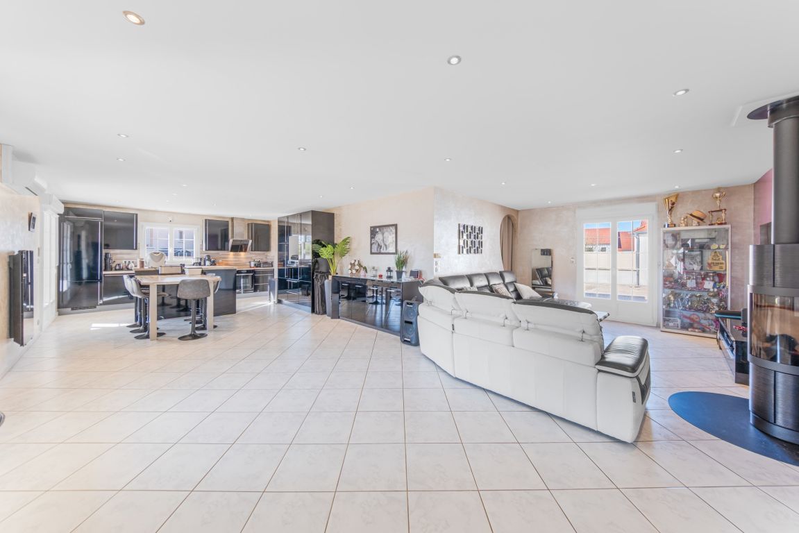 Vente Maison 6&nbsp;Pièces 143&nbsp;m² Savouges