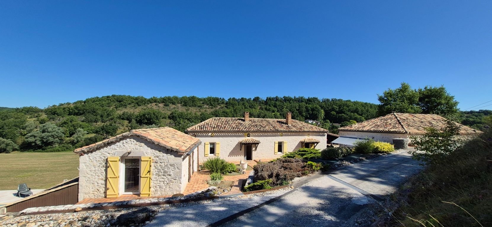 ferme 7 Pièces en vente sur MONTAIGU DE QUERCY (82150) - Plus de details