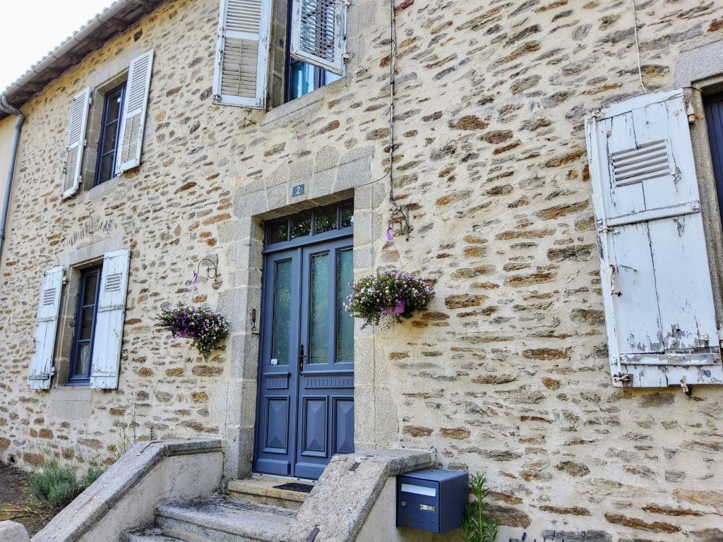 Vente Propriété 8 Pièces 260 m² Châlus