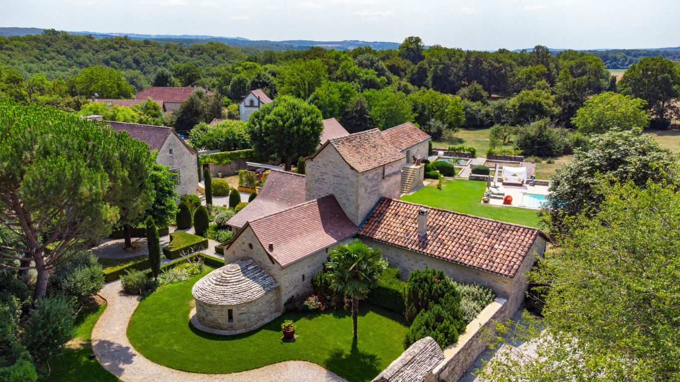 maison 14 Pièces en vente sur CAYLUS (82160) - Plus de details