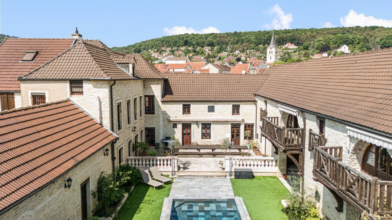 propriété 12 Pièces en vente sur CORCELLES LES MONTS (21160) - Plus de details