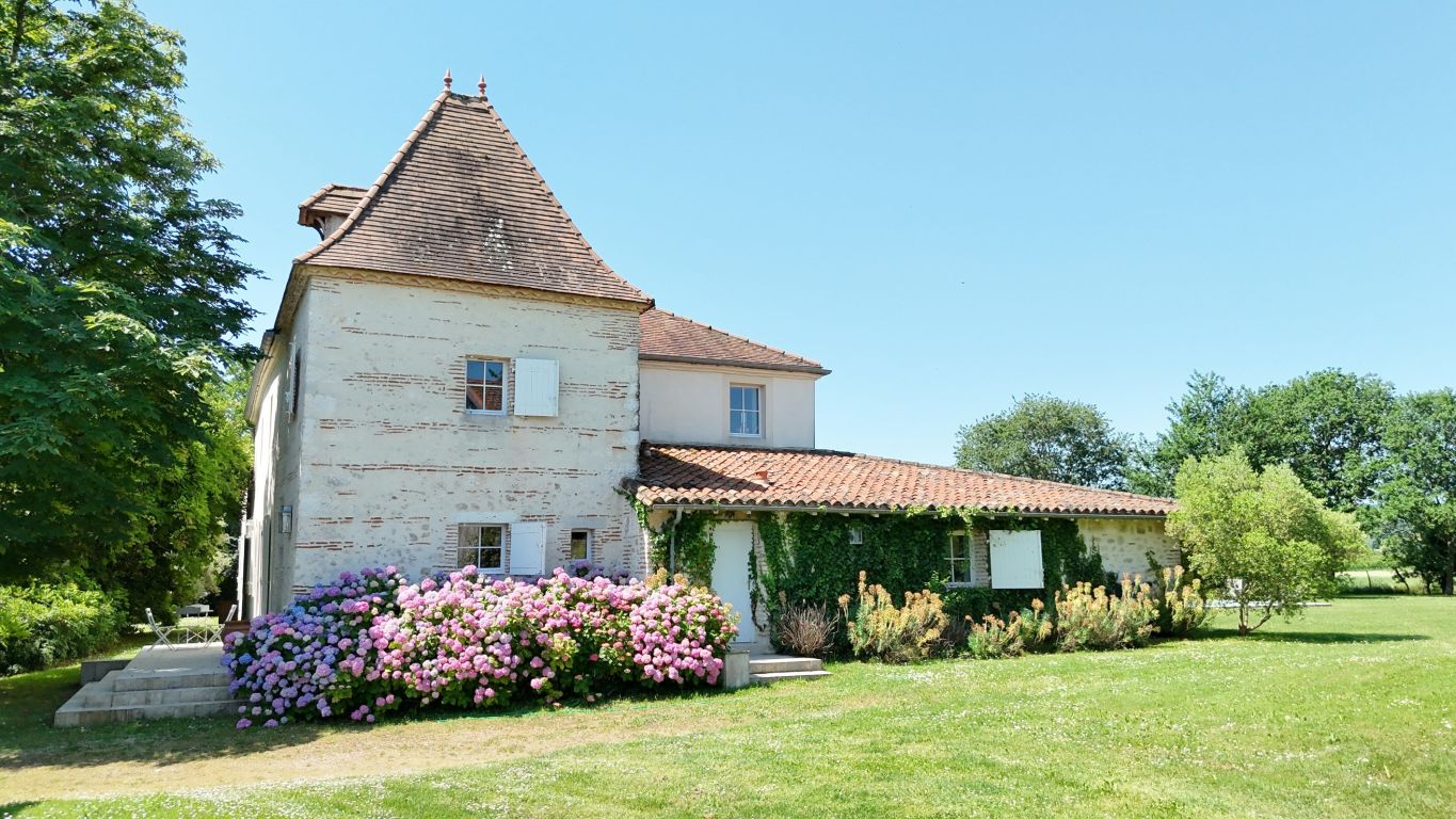 propriété 9 Pièces en vente sur FONGRAVE (47260) - Plus de details