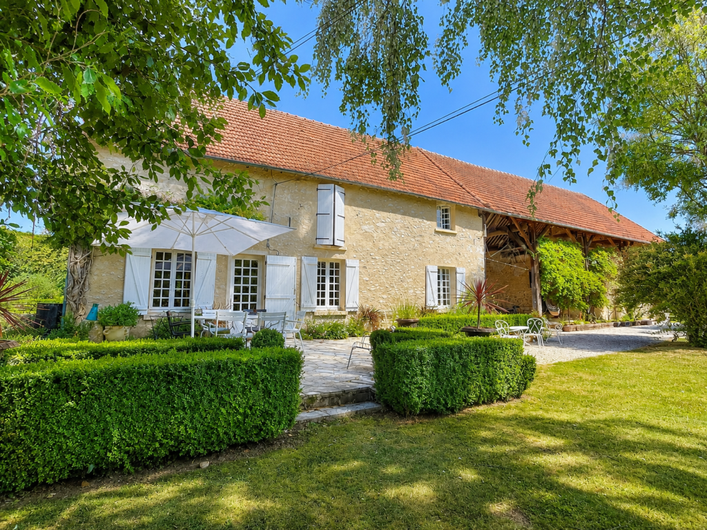 corps de ferme 8 Pièces en vente sur CERNEUX (77320) - Plus de details