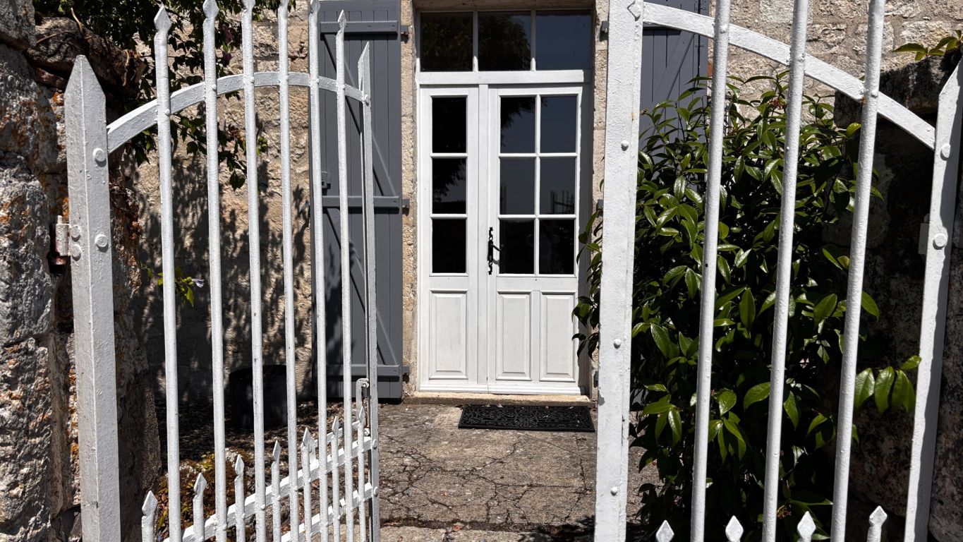 Vente  8&nbsp;Pièces 315&nbsp;m² Roquecor