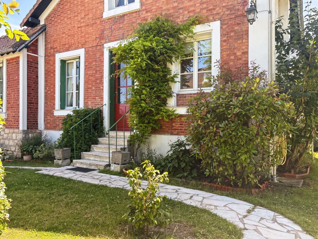  5 Pièces en vente sur BOUGIVAL (78380) - Plus de details