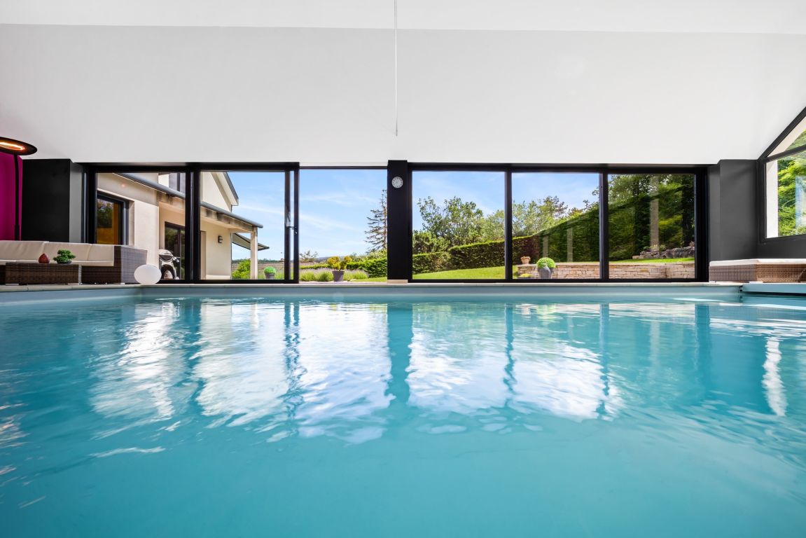 villa 8 rooms for sale on VELARS SUR OUCHE (21370) - See details