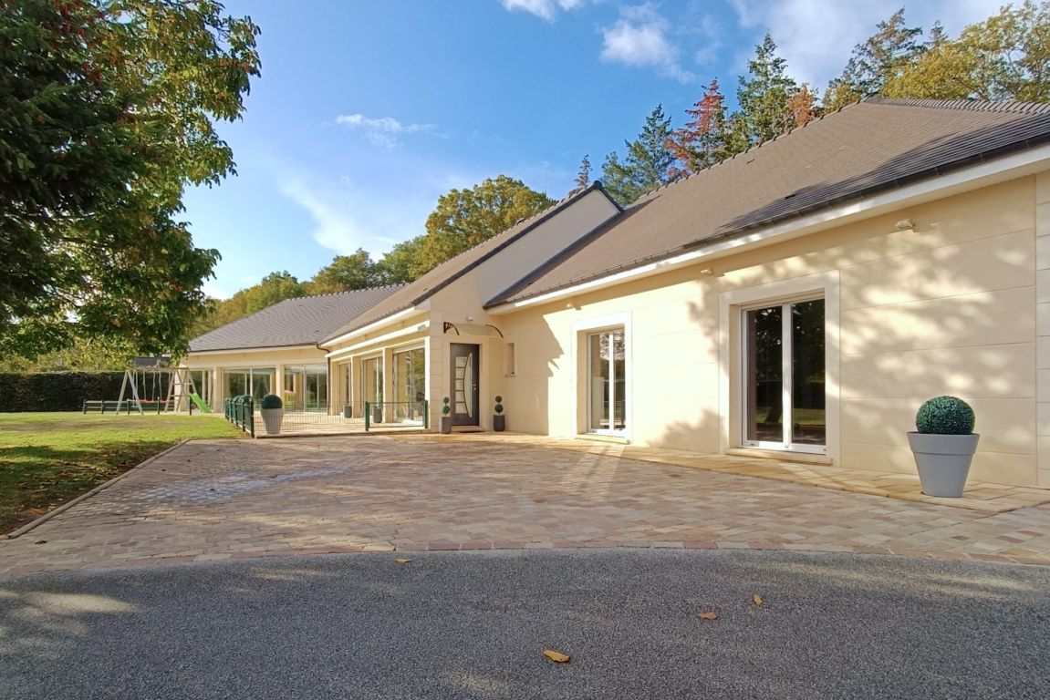 Vente Maison contemporaine 6&nbsp;Pièces 311&nbsp;m² Saint-André-de-l'Eure