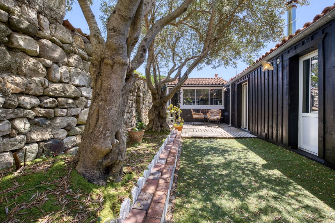 Vente Maison 6&nbsp;Pièces 128&nbsp;m² Lauzieres