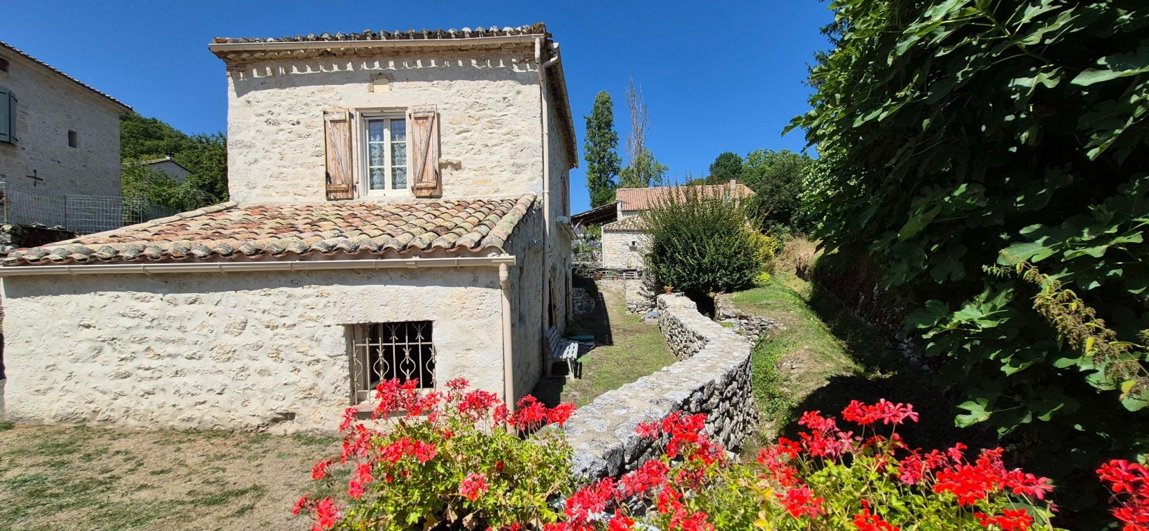 maison 3 Pièces en vente sur MONTCUQ EN QUERCY BLANC (46800) - Plus de details